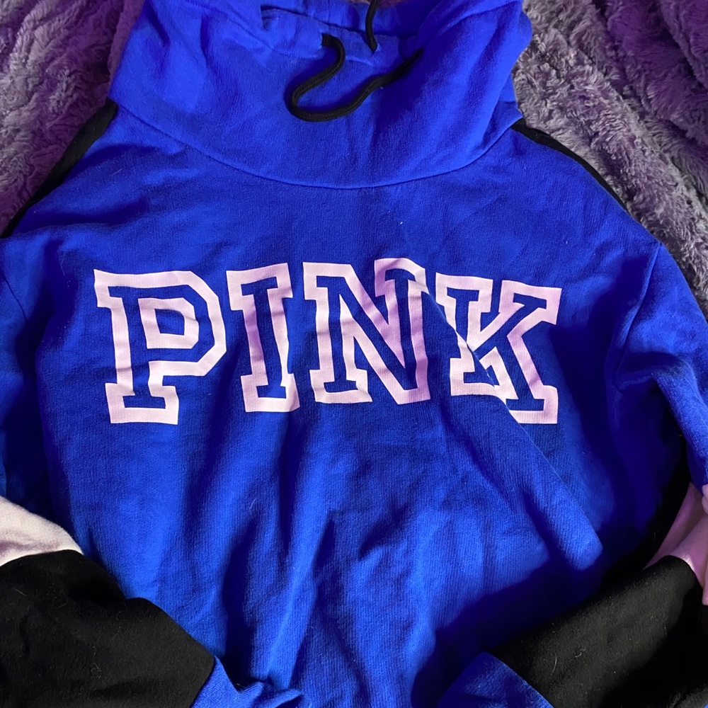 Pink sweatshirt💙